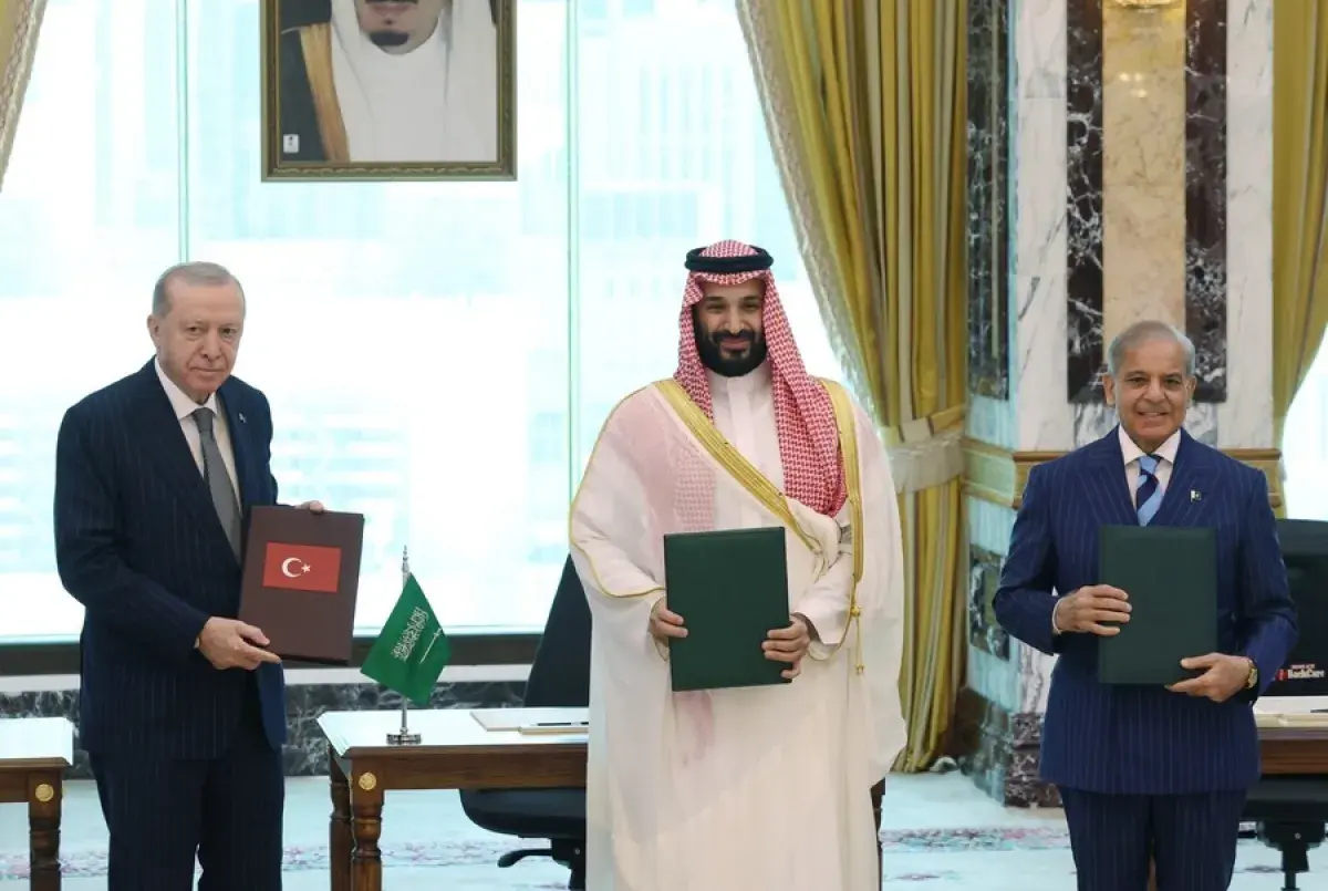 السعودية وتركيا وباكستان توقع "اتفاق مكة للدف...