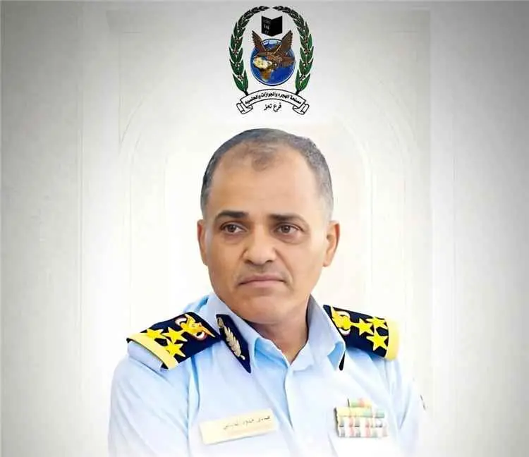 مدير عام مصلحة الهجرة والجوازات والجنسية – فرع محافظة تعز يؤكد أهمية الدقة والتطوير المستمر