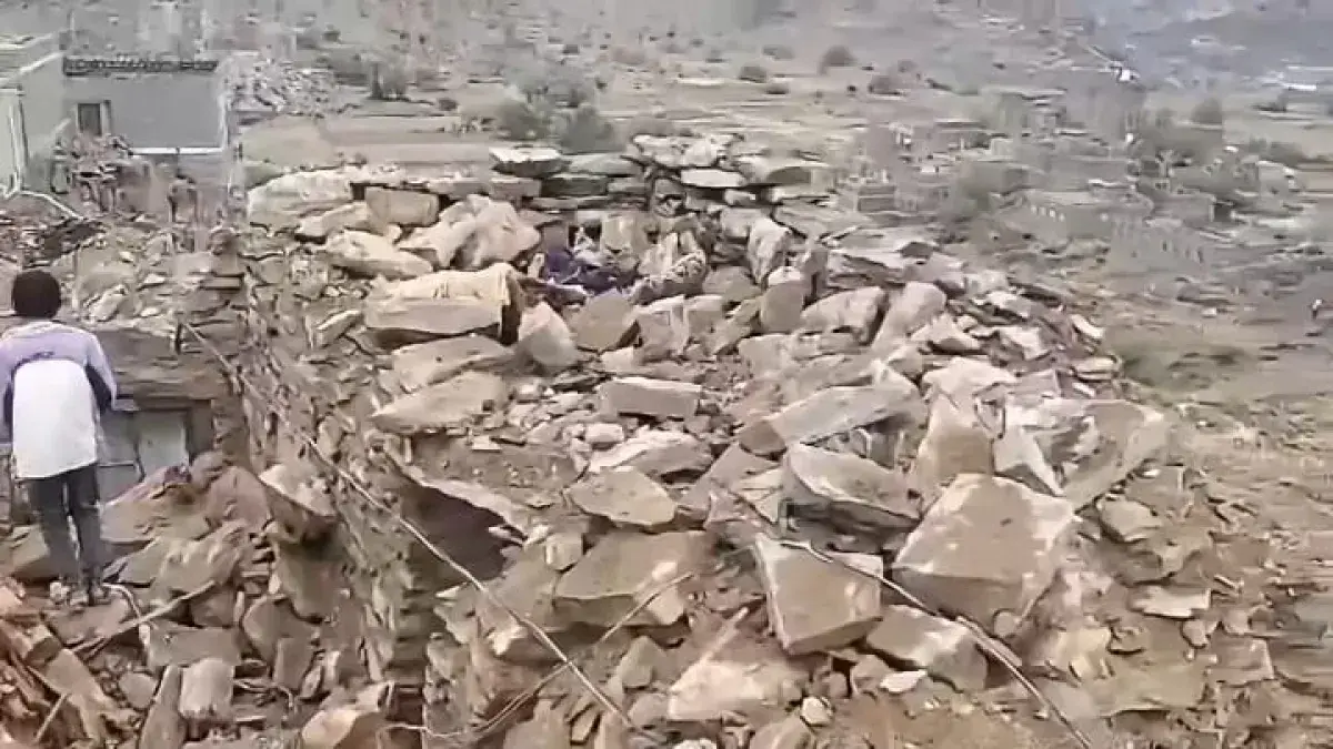 الحوثيون يفجرون حصناً تاريخياً في البيضاء
