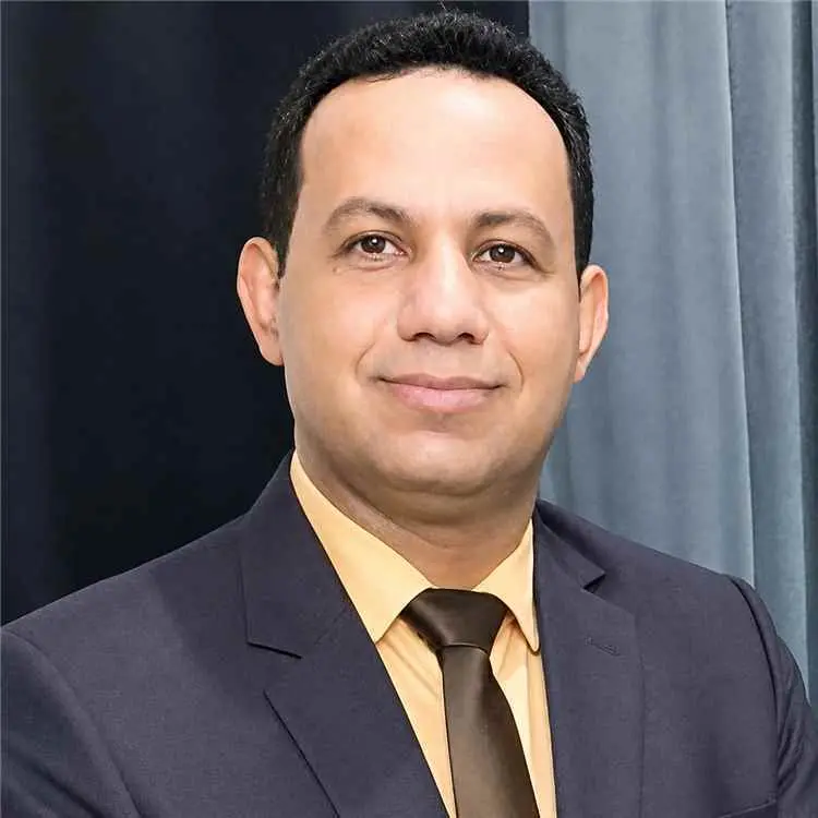 كاتب سياسي يكشف عن استراتيجية حوثية خطيرة تستهدف ا...