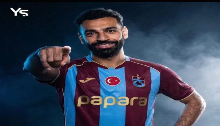 رامي جمال يصنع كورالاً غنائياً حماسياً باللغة التر...