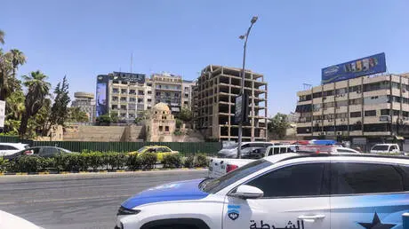 سوريا.. مخالفة مرورية تنتهي بـ "مباراة ملاكمة" في...
