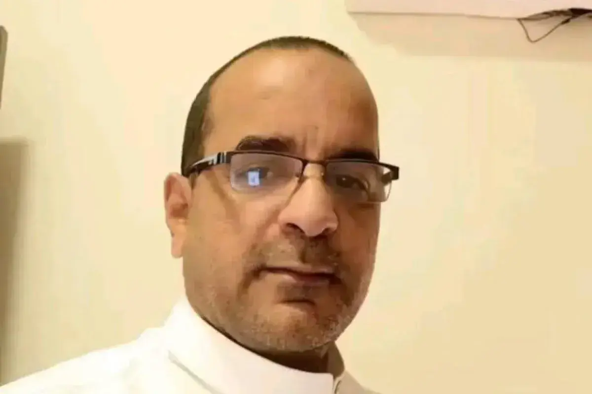 مقتل يمني طعناً بمسجد في الصومال خلال صلاة الجمعة