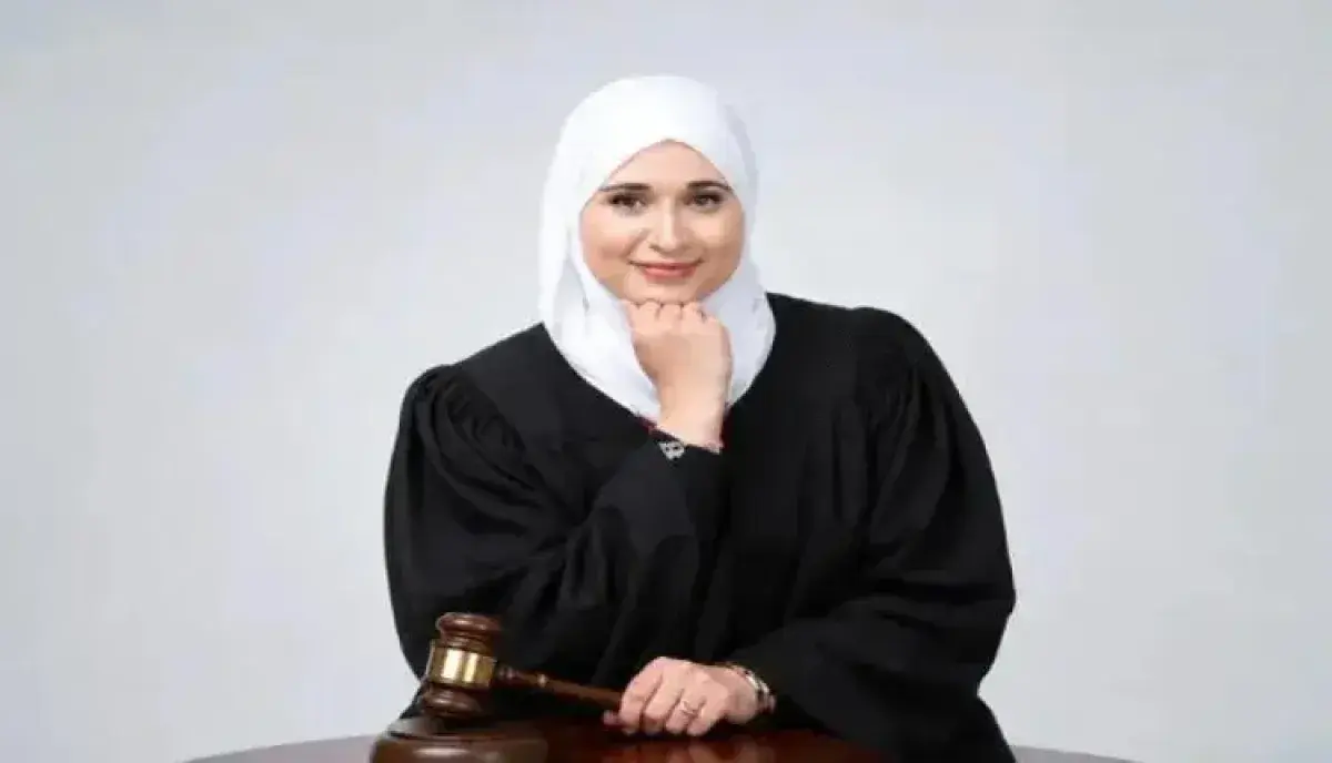 اسرار | إنجاز تاريخي في ولاية ميسيسيبي: (أسماء علي) تسجل اسمها كأول قاضية أميركية من أصول يمنية