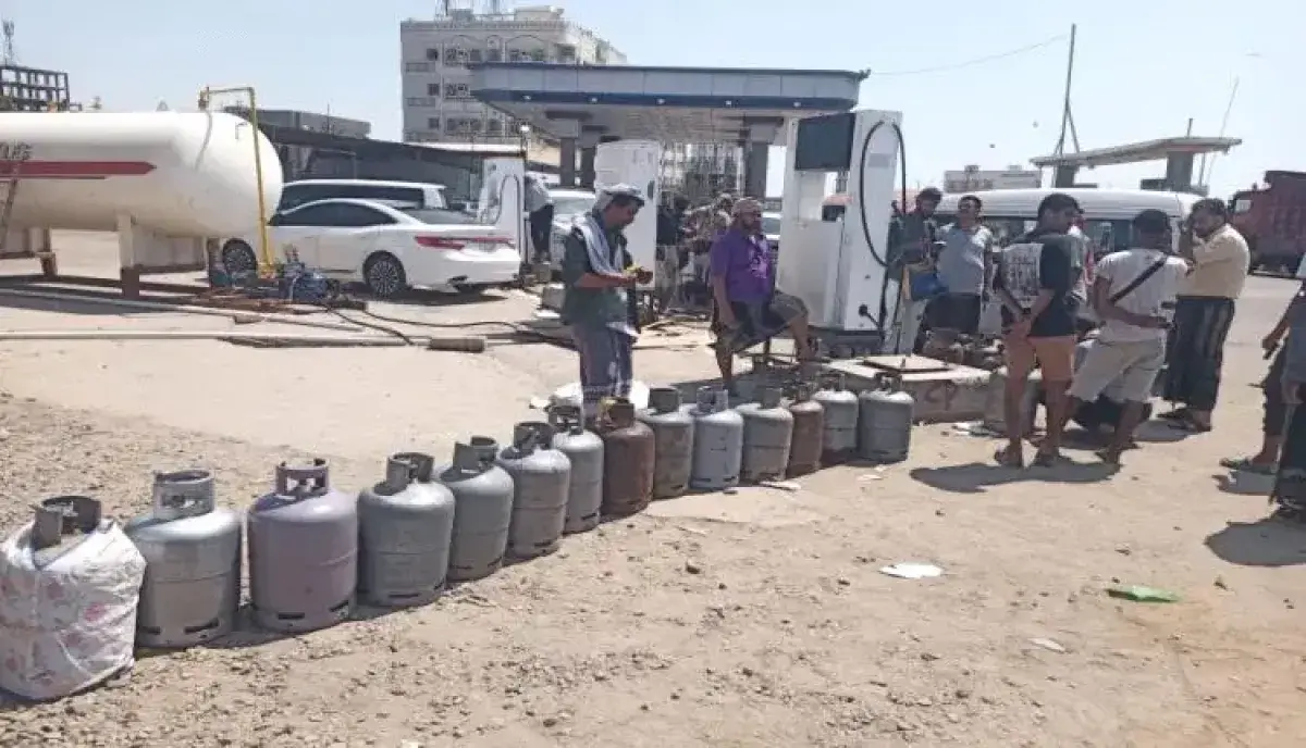 اسرار | احتكار مأرب وفيتو الاستيراد: شلل في أزمة ا...