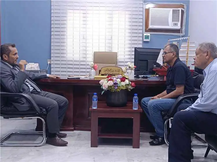 مدير عام المعلا يلتقي وكيل محافظة عدن لشؤون المشار...