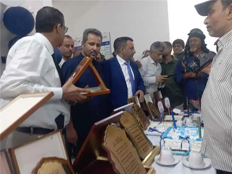 محافظ لحج يفتتح المركز الصحي في قرية البيطرة بمديرية تبن
