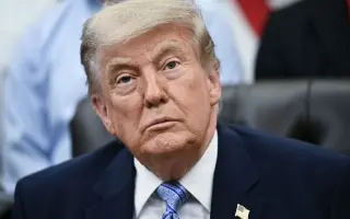 ترامب يمدد الإعفاء من قانون جونز لمدة 90 يوما مع ب...