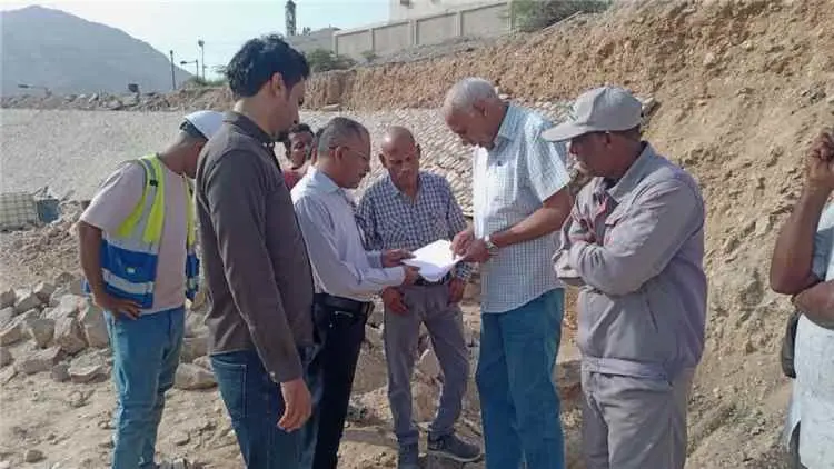 مدير عام مؤسسة مياه ساحل حضرموت يتفقد أعمال مشروع...