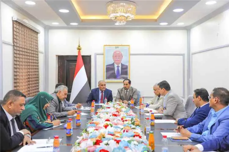 البكري والعبادي يبحثان تعزيز الشراكة بين وزارتي "ا...