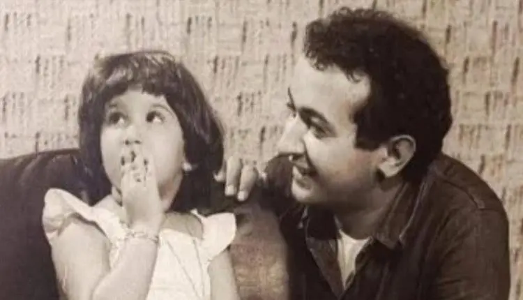 سارة نور الشريف تحيي ذكرى رحيل والدها بصورة من طفو...