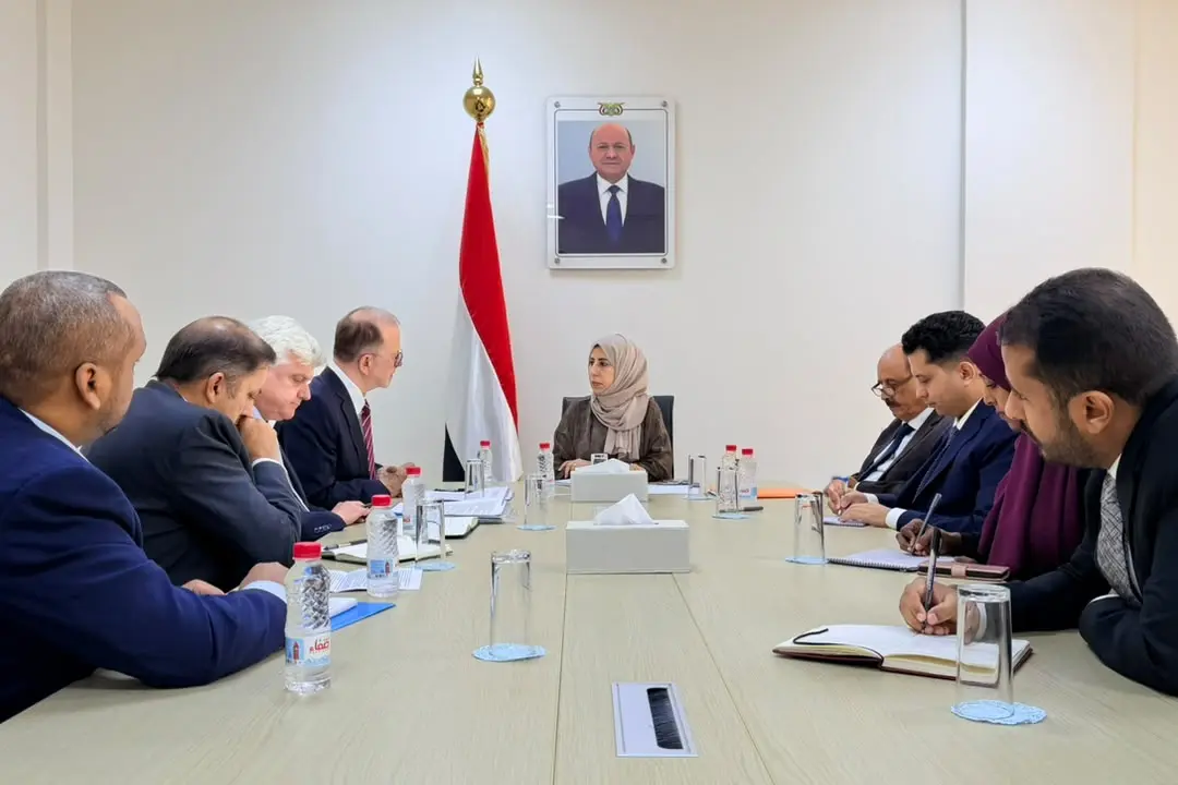 وزيرة الخارجية تبحث في عدن مع اليونيسيف تعزيز الشر...
