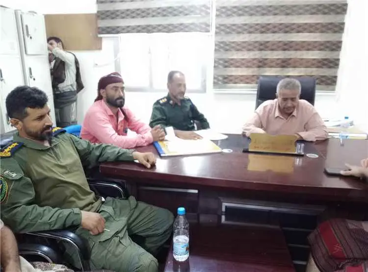 وكيل نيابة الأمن والبحث والسجون بلحج يتفقد سجن البحث الجنائي ويتابع أوضاع الموقوفين وسير القضايا
