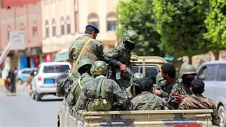 مصادر: الحوثيون يختطفون أكثر من 15 شخصًا في سنحان...