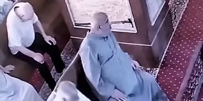حسن الخاتمة.. وفاة شخص أثناء أدائه الصلاة داخل مسج...