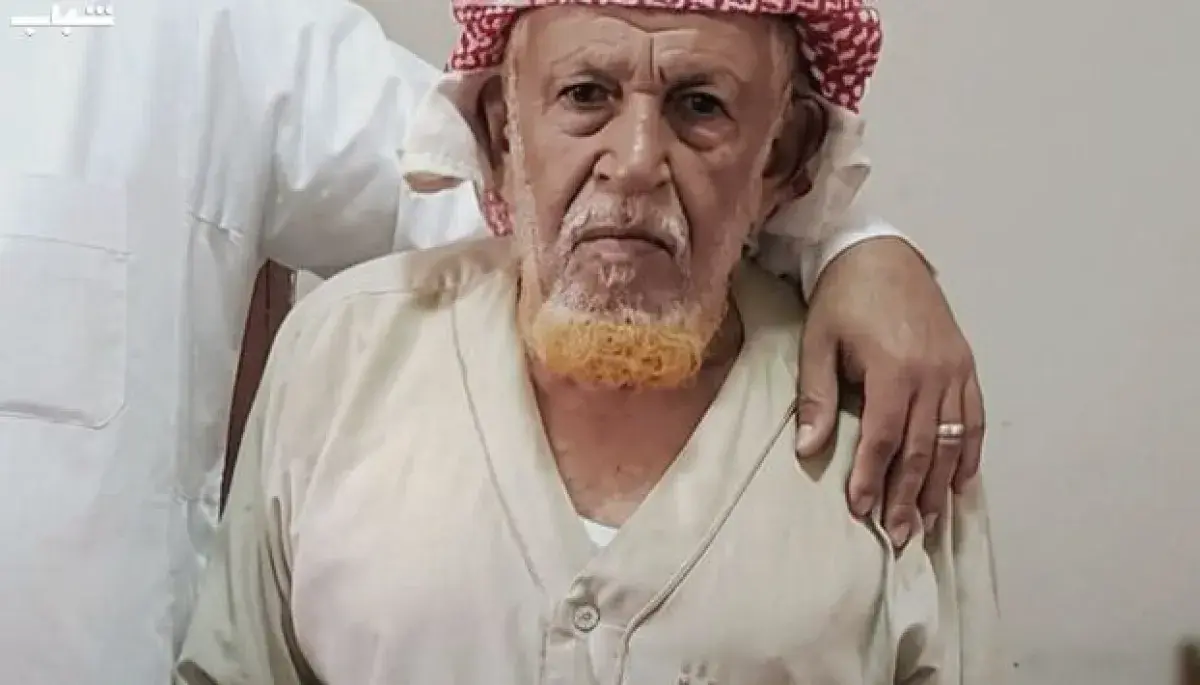اعتداء حوثي على مسن في التسعين ونهب ممتلكاته وتدمي...