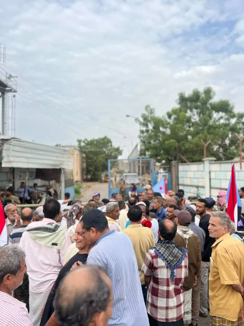 في إطار التصعيد الشعبي والعصيان المدني.. وقفة احتج...