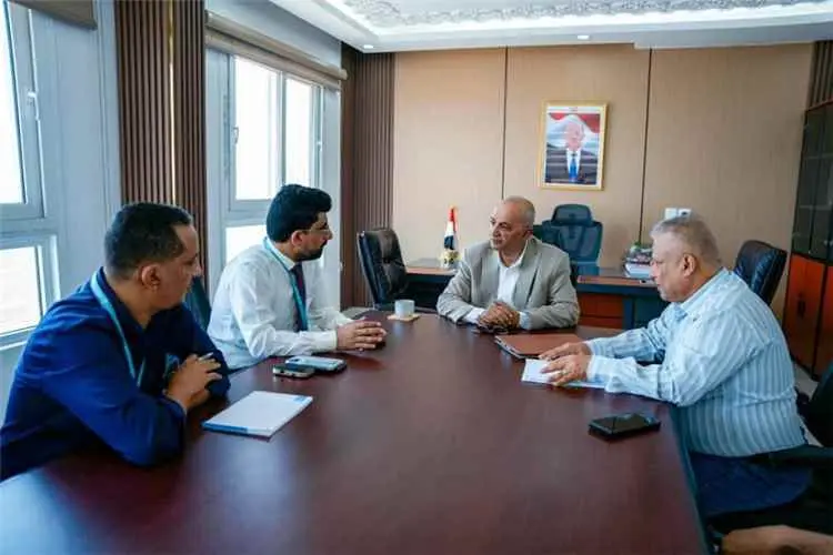 وزير المياه والبيئة يوقع اتفاقية لتنفيذ مشروع حفر...