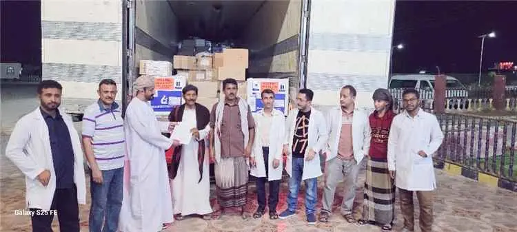 مدير عام مديرية شحن يتسلم مساعدات دوائية مقدمة من...