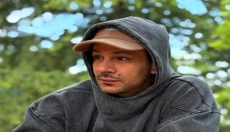 محمد عطية يعلن وفاة والدته