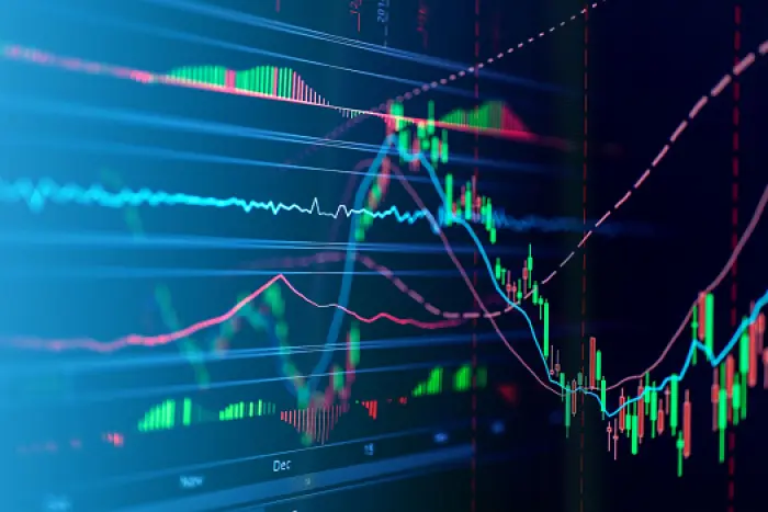 تباين أداء الأسهم الصينية وسط انخفاض السيولة