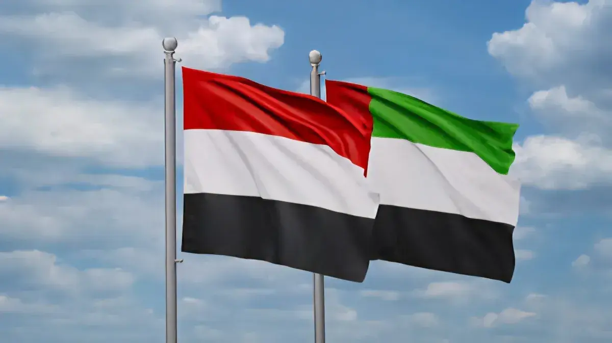 اليمن يندد بالهجوم الإيراني على الناقلات الإماراتي...