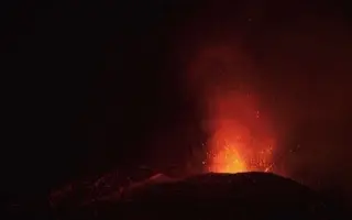 إغلاق مطار كاتانيا الإيطالي بسبب ثوران بركان إتنا