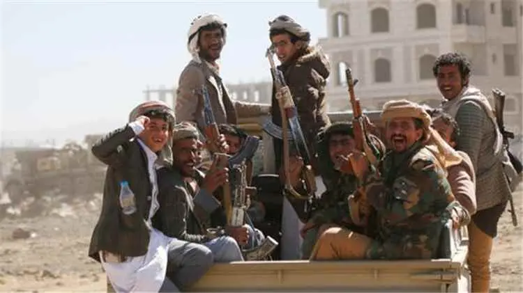 الحوثي يحوّل الأطفال من مقاعد الدراسة إلى وقود لجب...