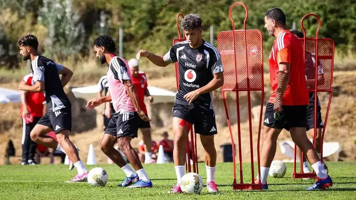 إمام عاشور يصر على الرحيل.. والأهلي يحدد شرطه الما...
