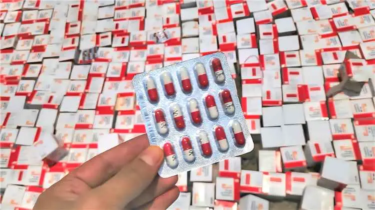 قوات طوق العاصمة عدن تضبط نحو 400 ألف قرص من البريجابالين في نقطة العلم