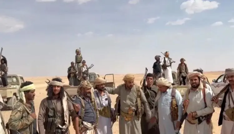 القبائل تتحرك من الجوف نحو جبهة مريس.. حشد قبلي واسع يعلن: الحوثي عدوّنا الوحيد