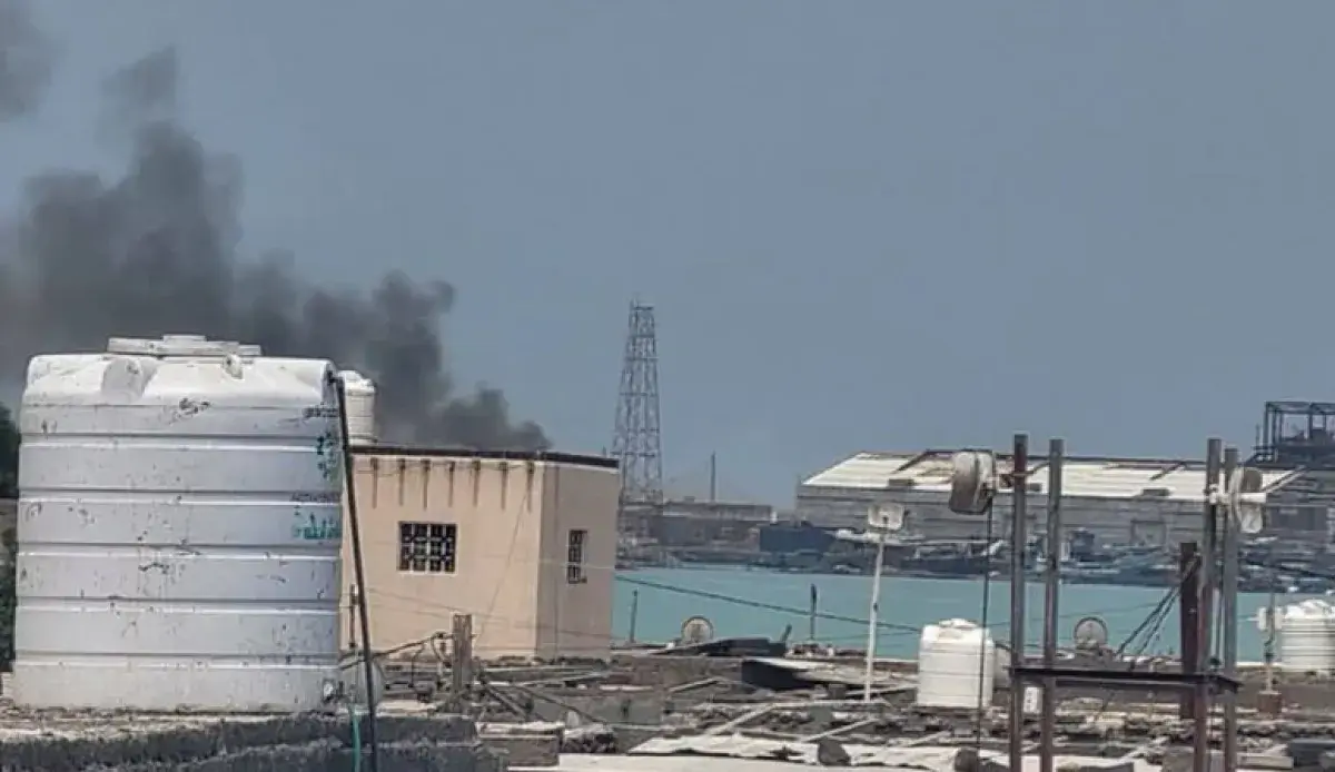 مدير ميناء المخا: القصف الحوثي أسفر عن مقتل سبعة أ...