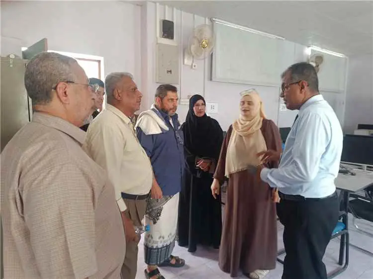 مدير عام المعلا يتفقد عددًا من مدارس المديرية ويقف على جاهزيتها واحتياجاتها قبل العام الدراسي الجديد
