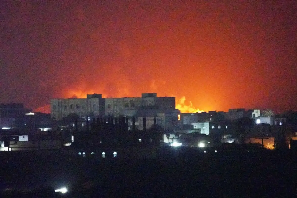 لماذا يستهدف الحوثيون ميناء المخا؟