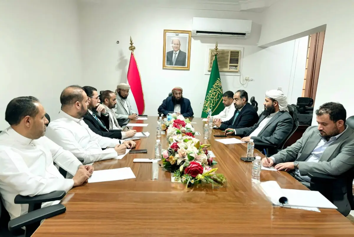 اجتماع برئاسة وزير الاوقاف يقر تشكيل لجنة لتحليل م...