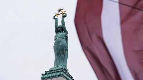 خلاف درونات يشتعل بين رئيس وزراء لاتفيا ووزير دفاع...