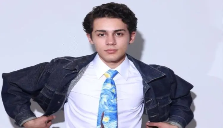 عمر رزيق يتعرض لهجوم حاد من متابعيه بسبب بوستر «لعبة جهنم»
