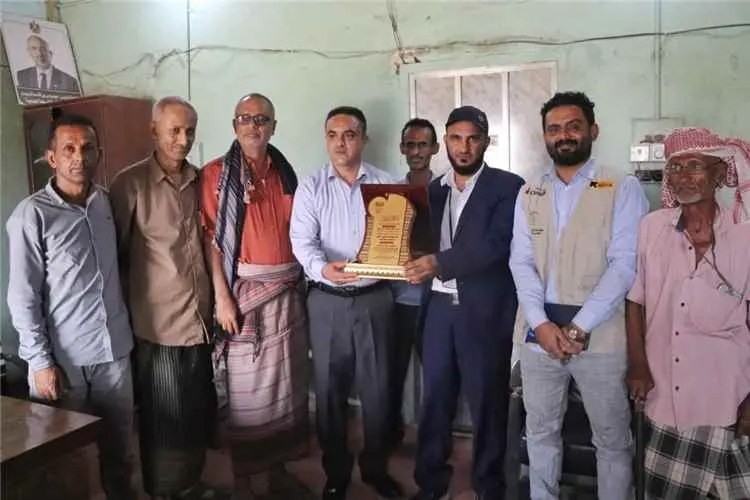 السلطة المحلية بردفان تكرم مؤسسة روابي ردفان تقدير...