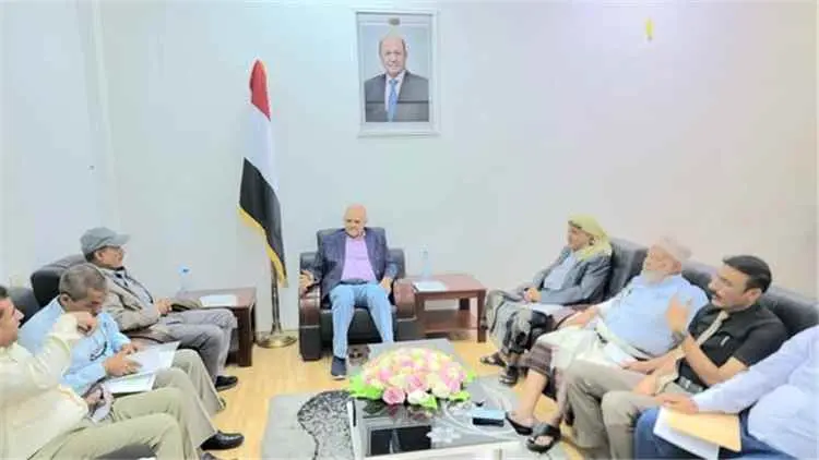 تعز.. إقرار مناقصات خدمية جديدة ومراجعة شاملة للمشاريع المتعثرة