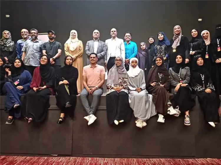 بحضور العبادي ومبجر وعشيش.. المسرح التفاعلي يواصل...