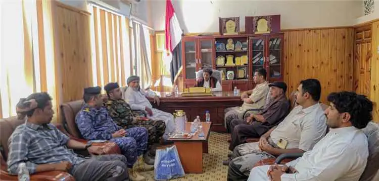 اللجنة الأمنية والعسكرية بمديرية شحن تعقد اجتماعاً...