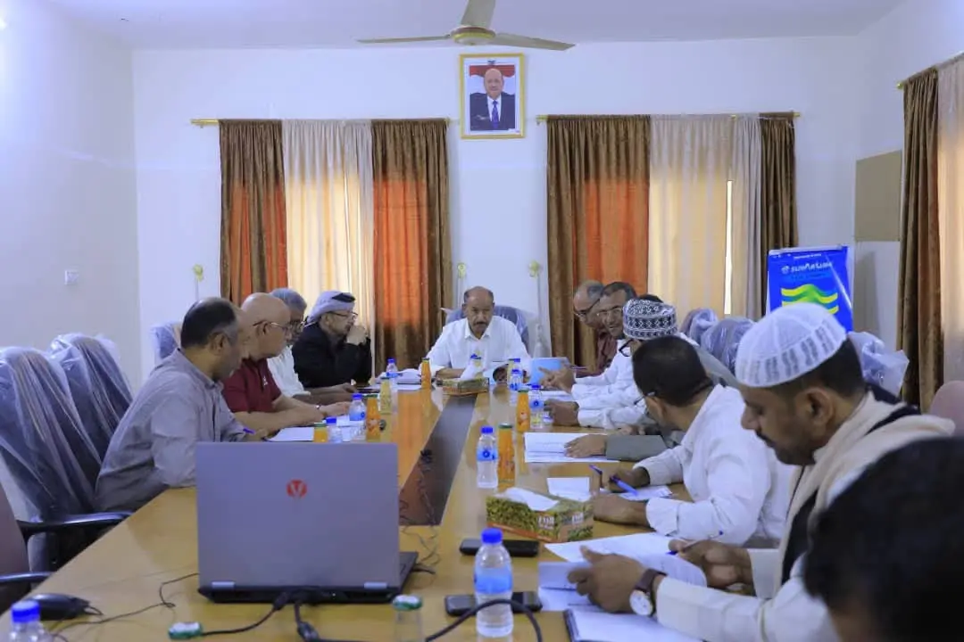 اجتماع بسيئون يناقش اوضاع مؤسسة المياه بوادي حضرمو...