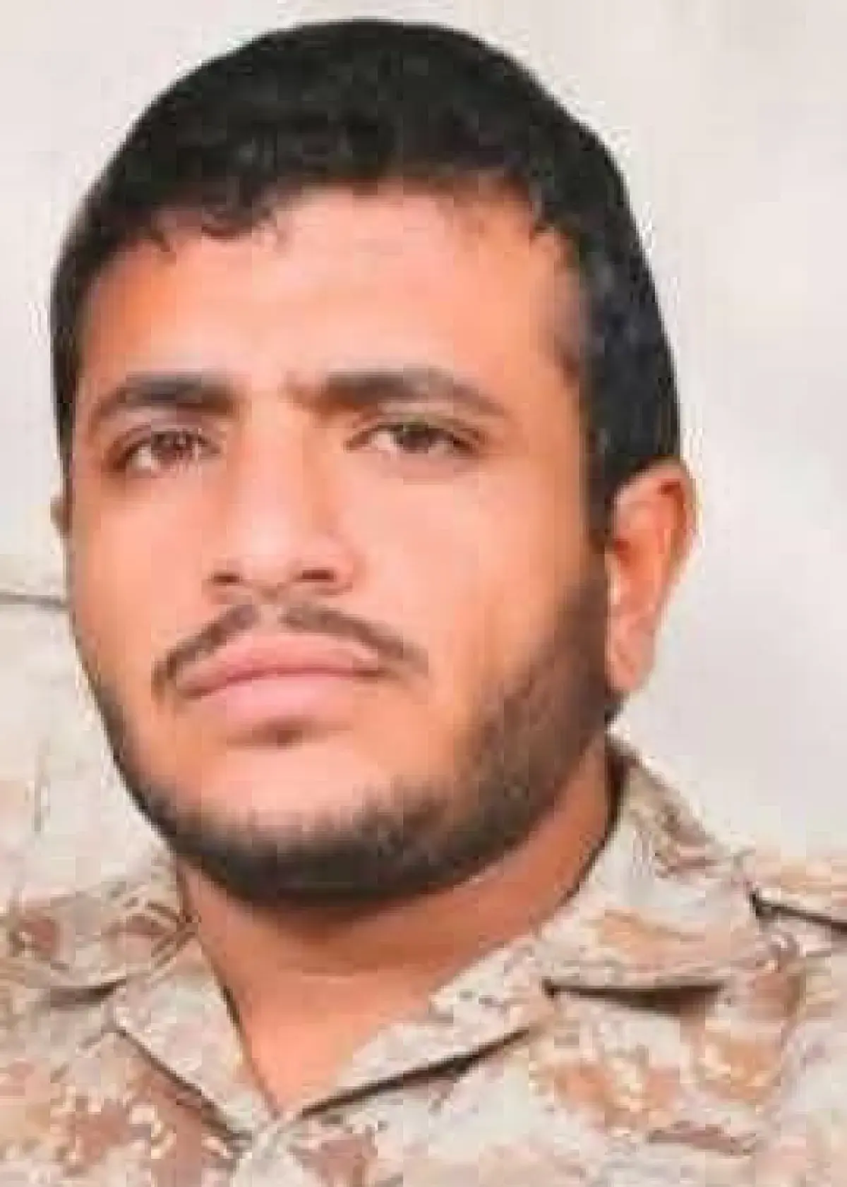 الحوثيون يعترفون بمقتل قائد حراسة شقيق زعيم المليش...