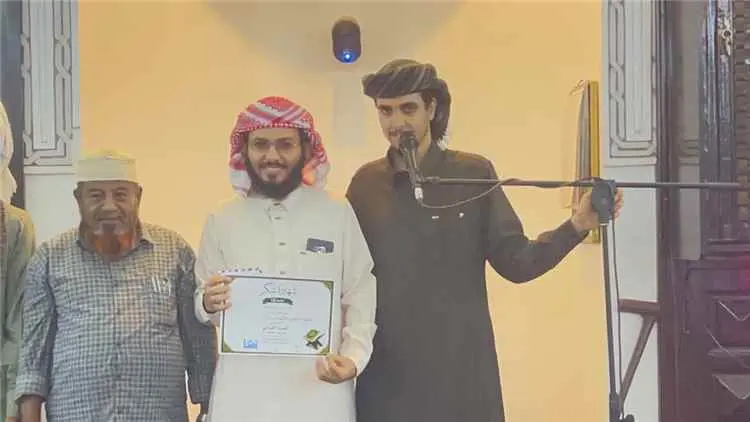 مسجد الحافظ يكرم حفظة كتاب الله في الممدارة في سرد...