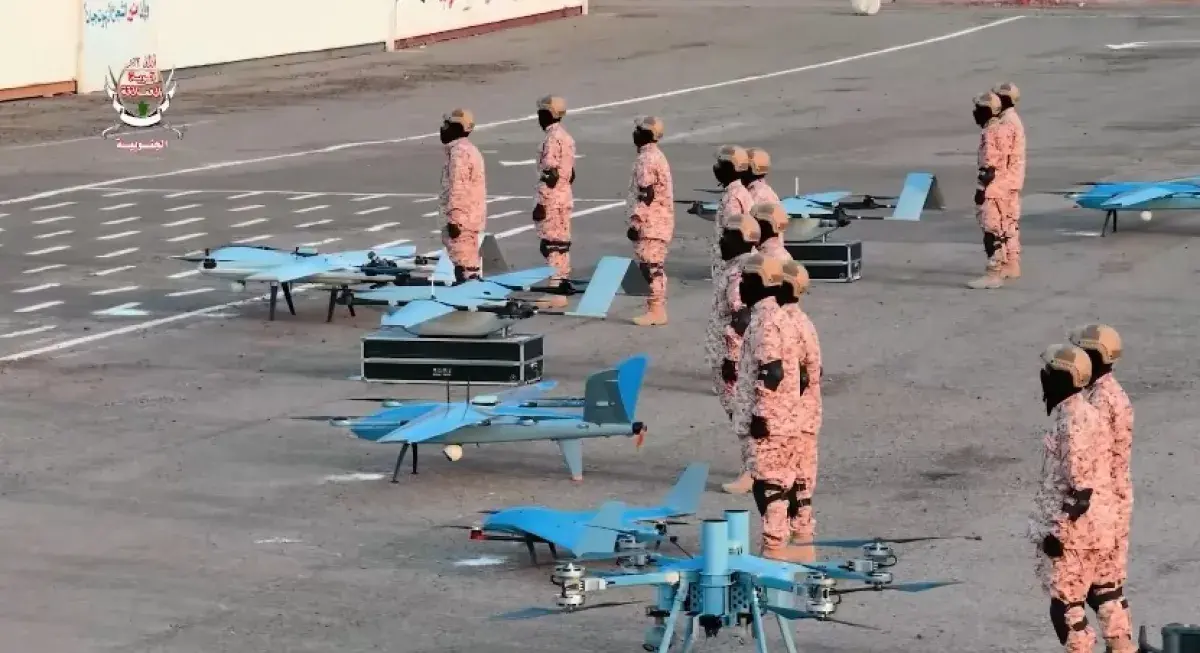 "صقور العمالقة" تنفذ مناورة نارية متقدمة لرفع الجا...