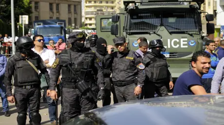 مصر.. الداخلية تكشف حقيقة نفي مواطنين خارج البلاد