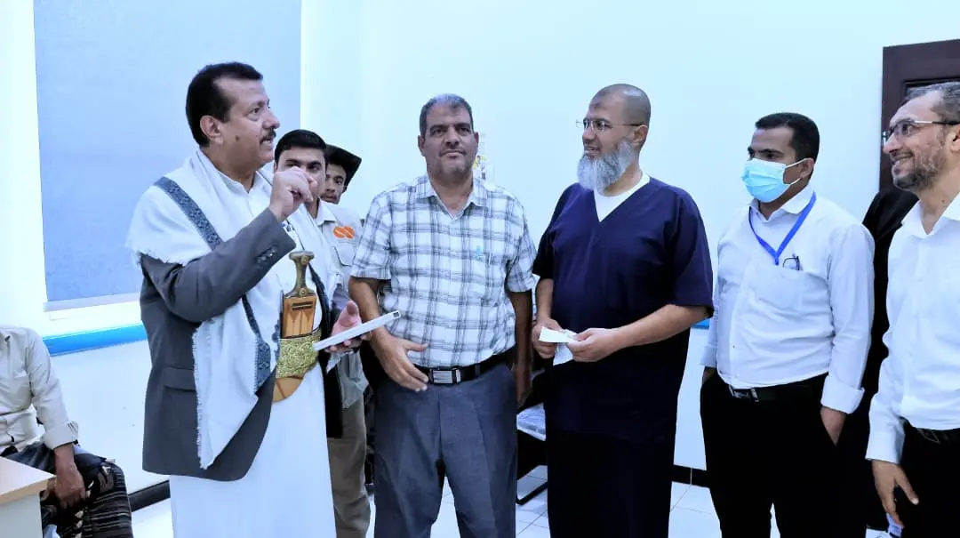 تدشين مشروع القوافل الطبية لإجراء 419 عملية جراحية...