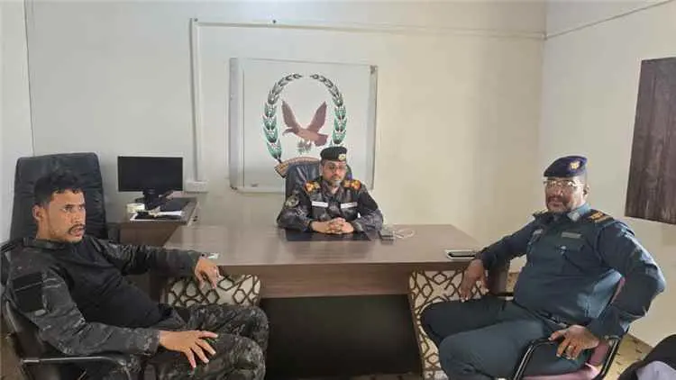 العميد لحمدي يطلع على نشاط إدارة مكافحة المخدرات بمحافظة المهرة