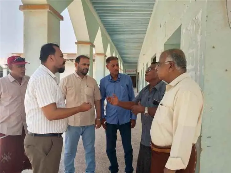 المدير العام لمكتب الشباب والرياضة بساحل حضرموت يد...