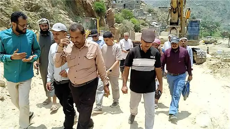 بتوجيه من محافظ أبين.. الأشغال العامة تبدأ تحديث ا...